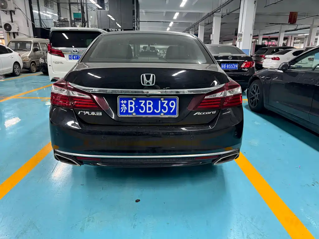 Honda Accord 2016 — фото 5