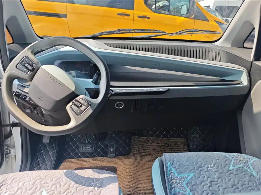 Wuling Nano EV 2023 — фото 12