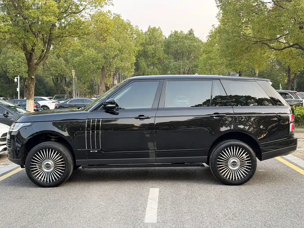 Land Rover Range Rover 2020 — фото 15