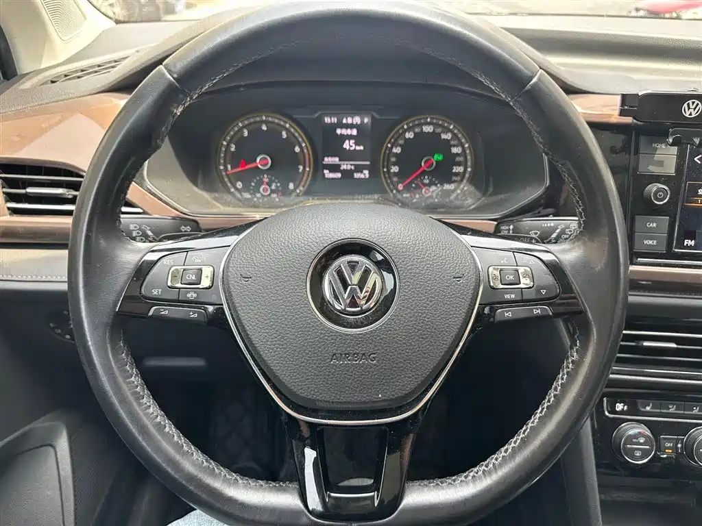 Volkswagen Tharu 2019 — фото 12