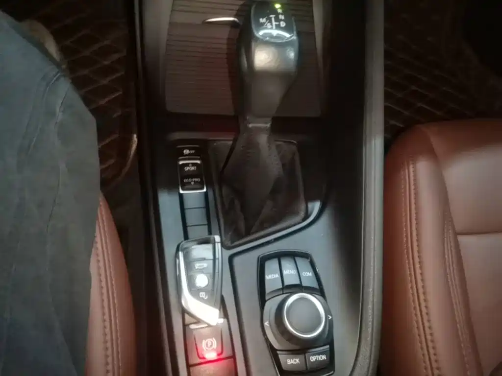 BMW X1 2018 — фото 14
