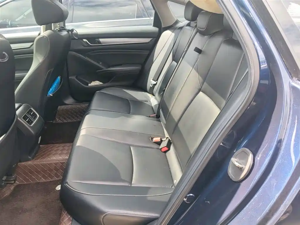 Honda Inspire 2019 — фото 17