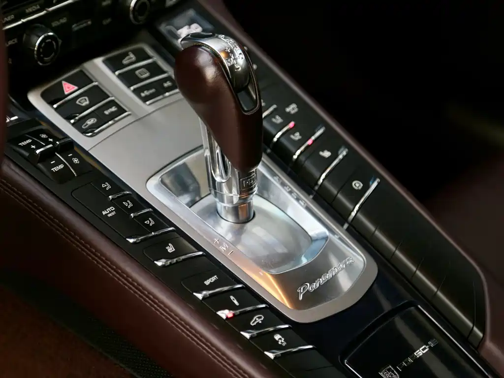 Porsche Panamera 2015 — фото 15