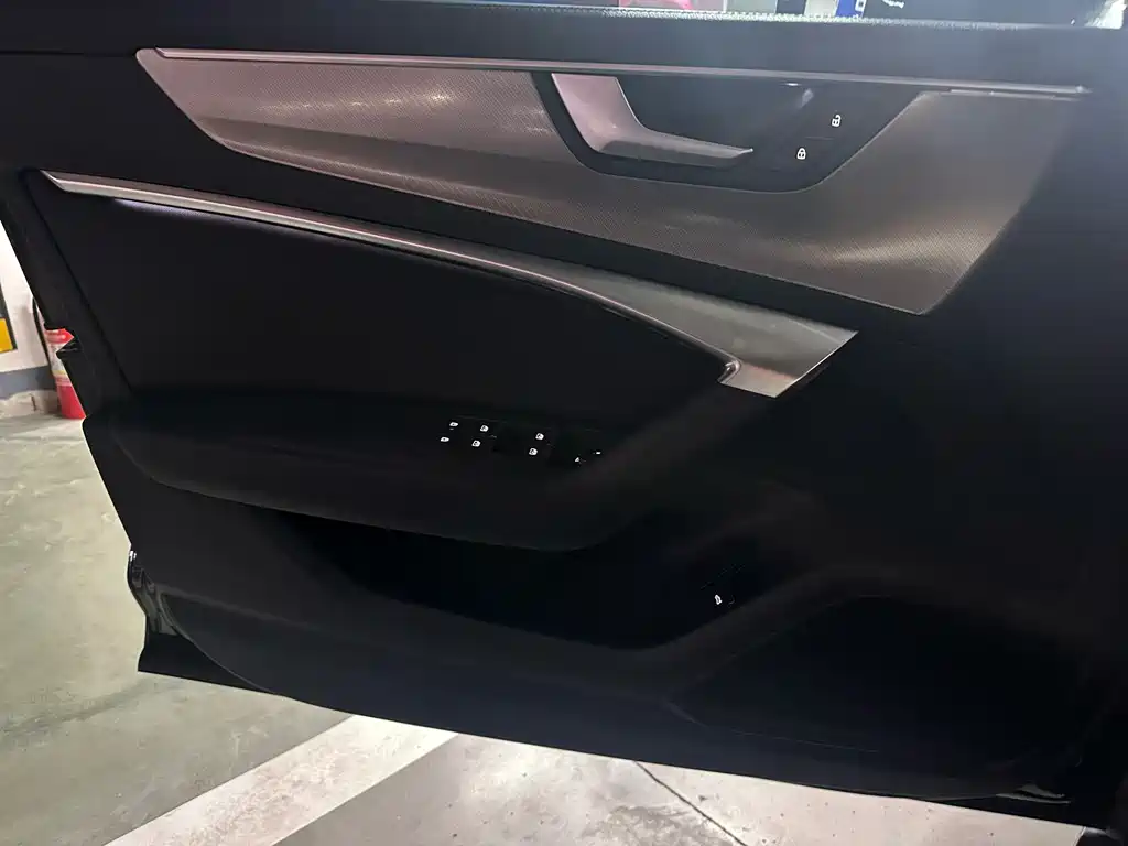 Audi A6L 2020