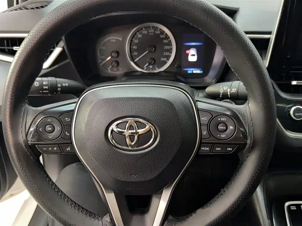 Toyota Corolla 2022 — фото 13