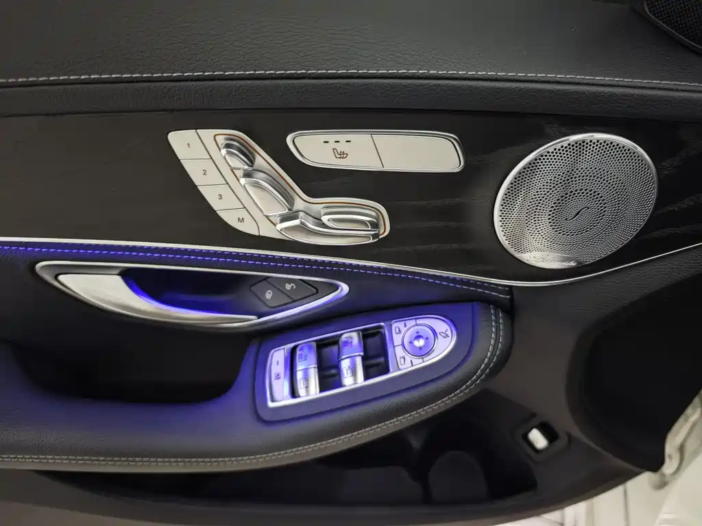 Mercedes-Benz C-Class 2020 — фото 14