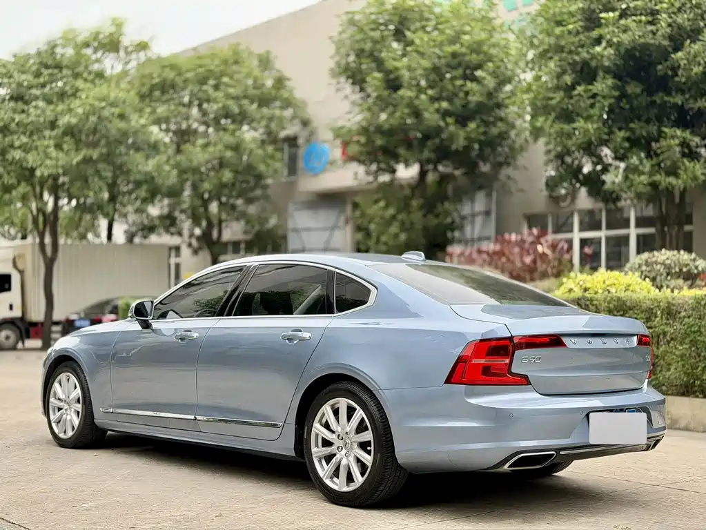 Volvo S90 2019 — фото 13