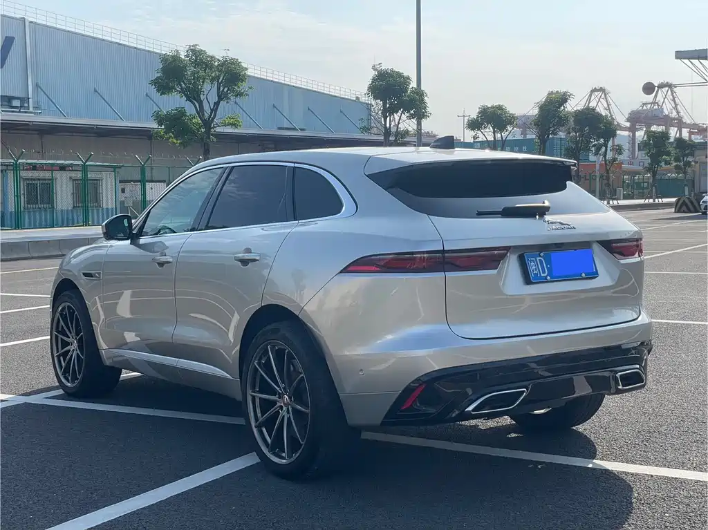 Jaguar F-PACE 2022 — фото 5