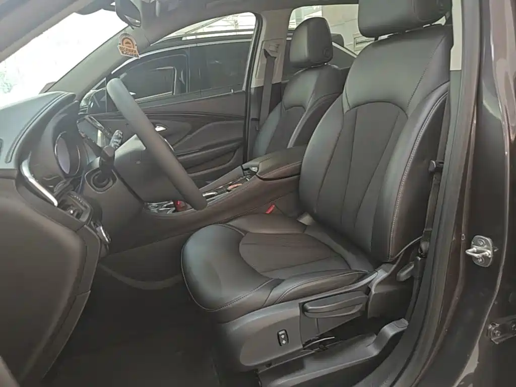 Buick Envision Plus 2018 — фото 15