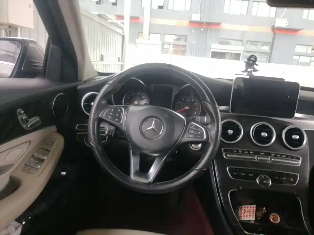 Mercedes-Benz C-Class 2015 — фото 17