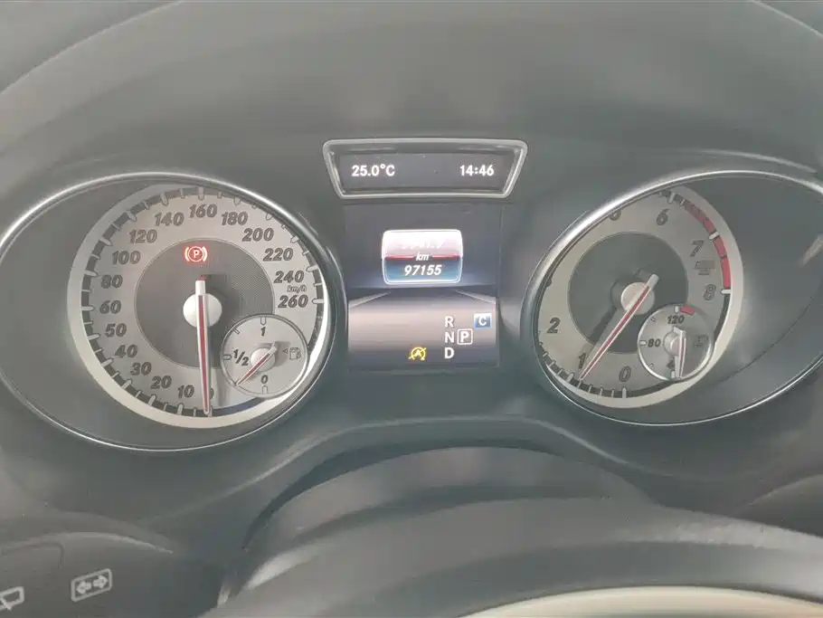 Mercedes-Benz GLA 2017 — фото 14