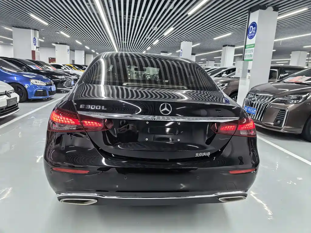Mercedes-Benz E-Class 2022 — фото 14