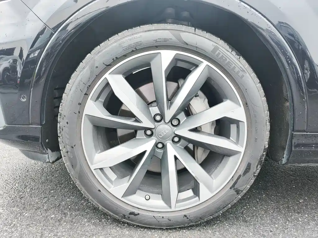 Audi Q7 2020 — фото 17