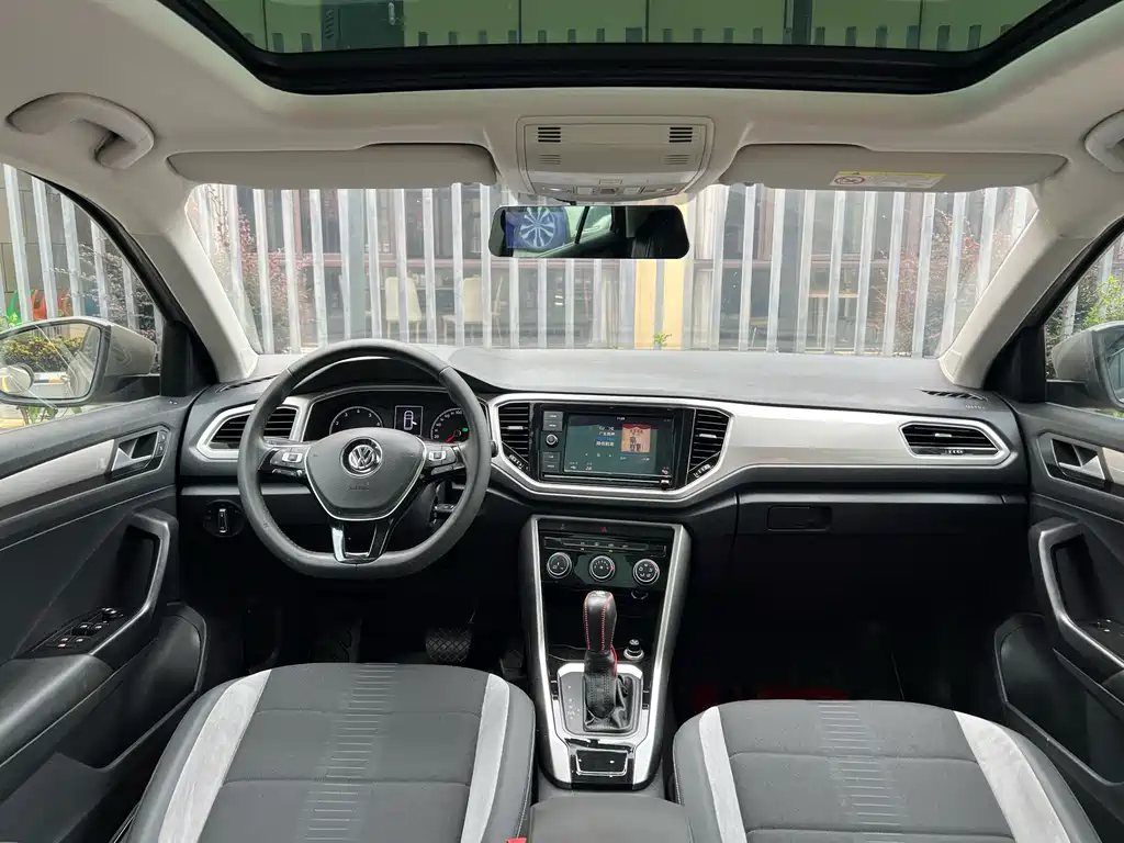 Volkswagen T-Roc 2019 — фото 17