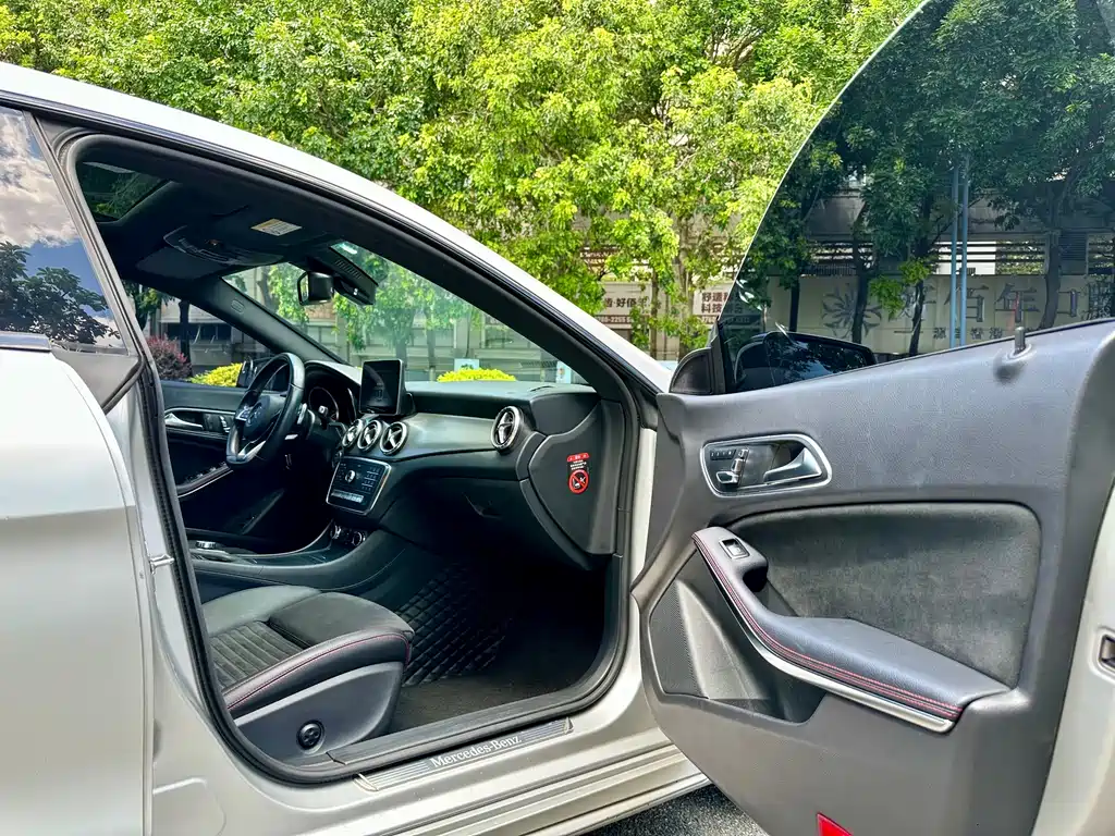 Mercedes-Benz CLA 2018 — фото 19