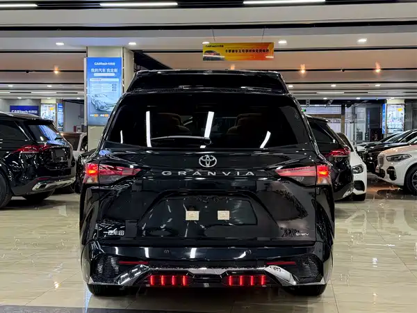 Toyota Granvia 2026
