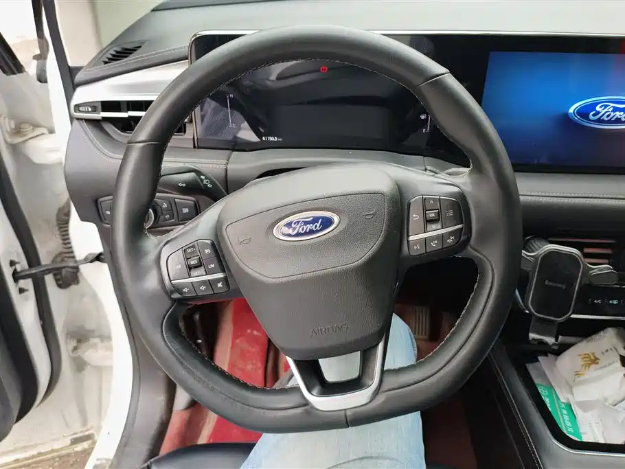 Ford Edge 2022 — фото 15