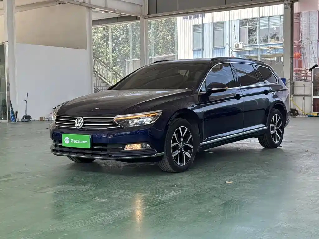Volkswagen Viloran 2019 — фото 1