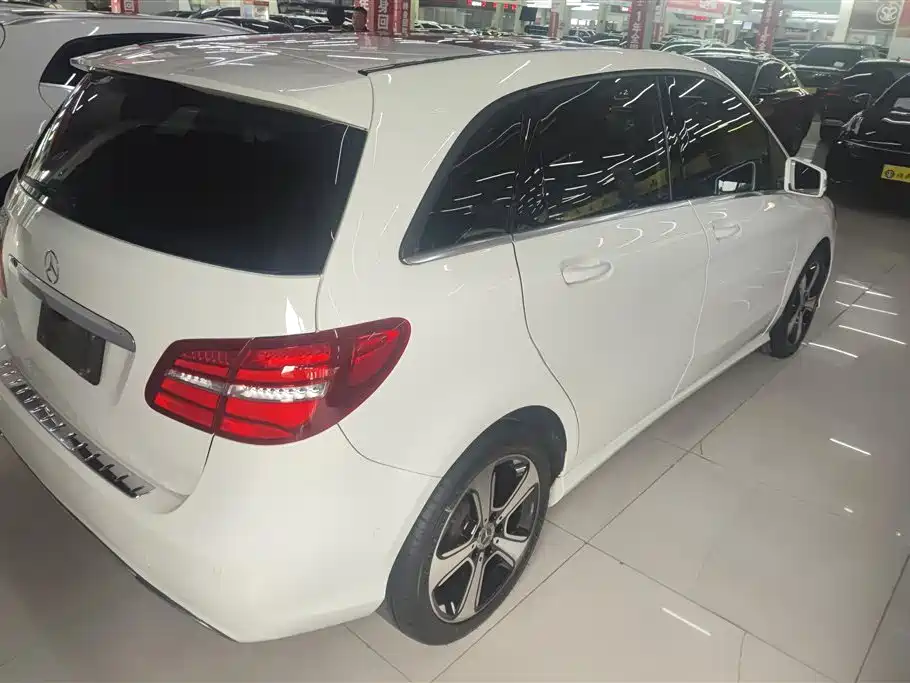 Mercedes-Benz B-Class 2017 — фото 3