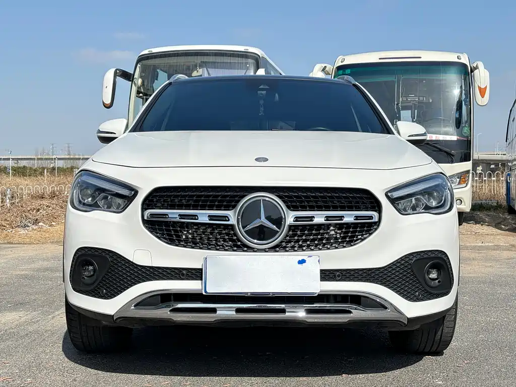 Mercedes-Benz GLA 2023 — фото 2