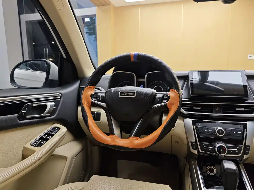 Zotye X5 2016 — фото 14
