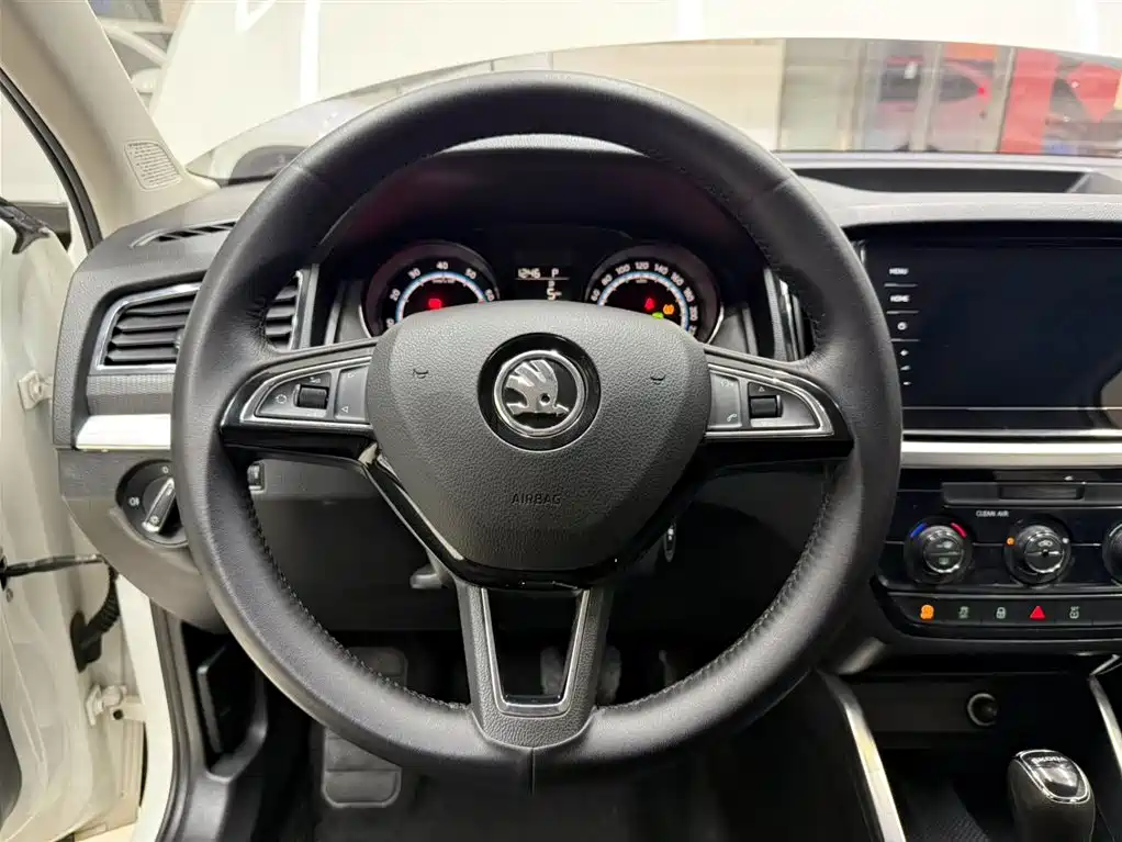 Skoda Kamiq 2022 — фото 11