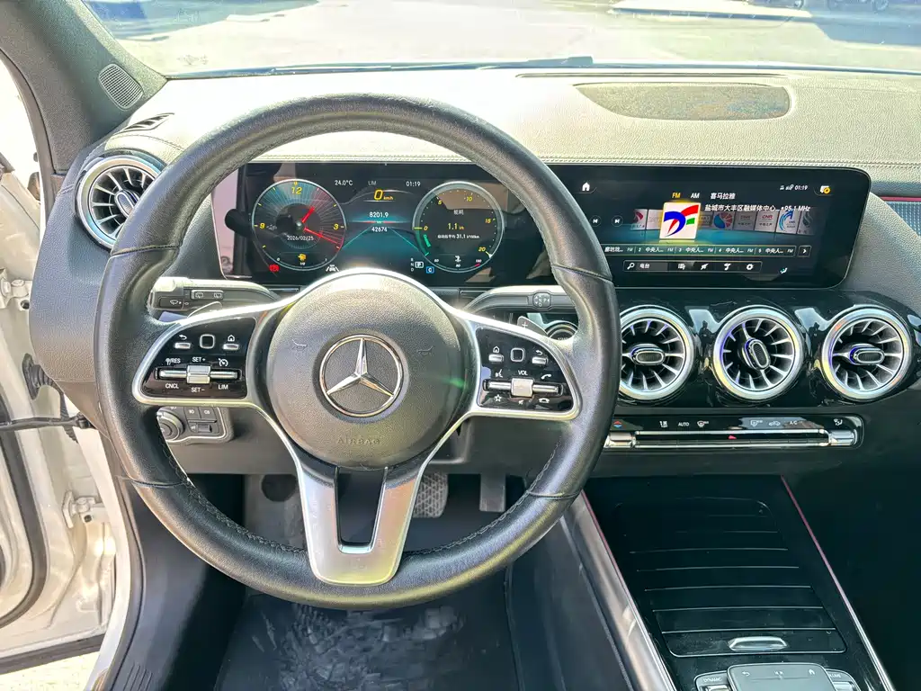 Mercedes-Benz GLA 2023 — фото 13