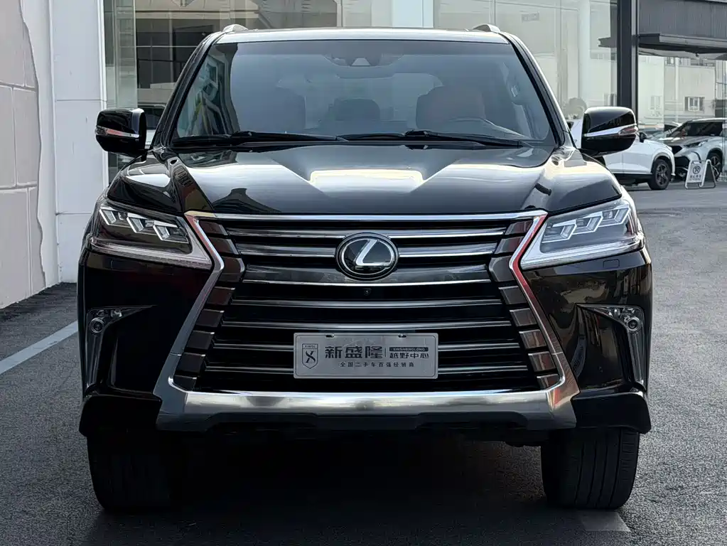 Lexus LX 2019 — фото 3