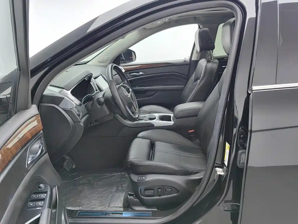 Cadillac SRX 2015 — фото 10