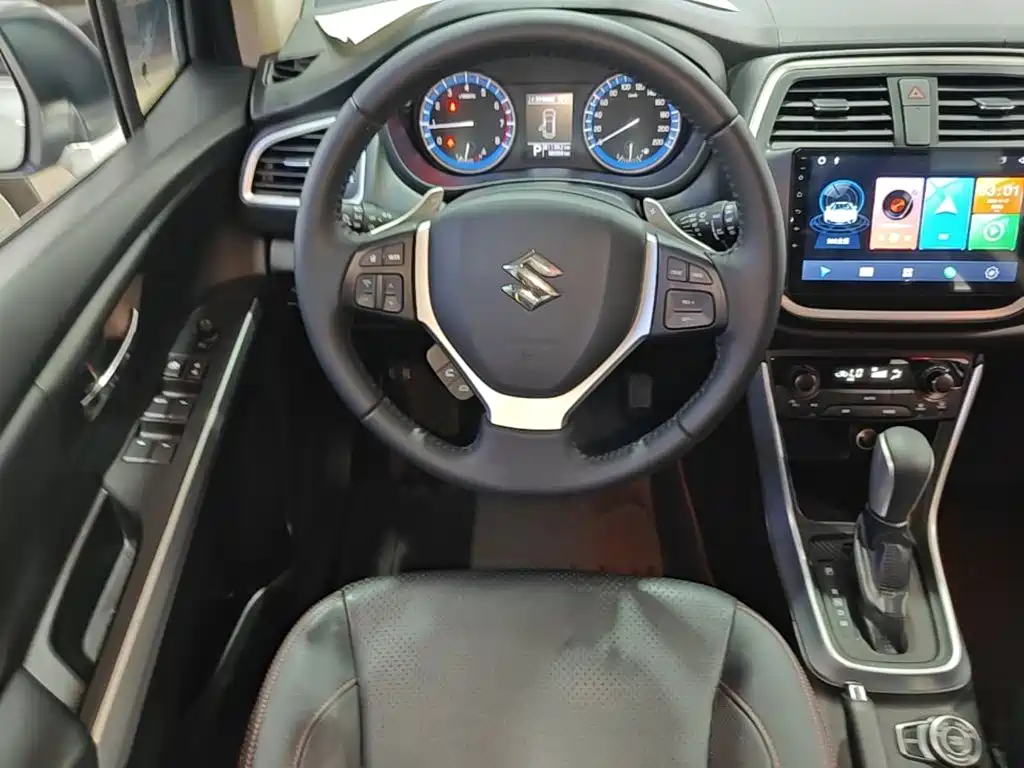 Suzuki S-Cross 2015 — фото 11