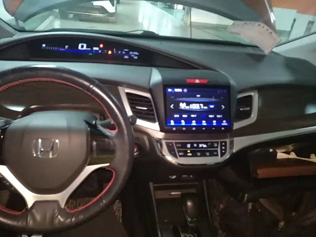 Honda Jade 2016 — фото 10