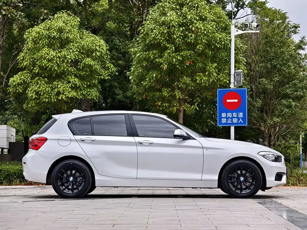 BMW 1 Series 2019