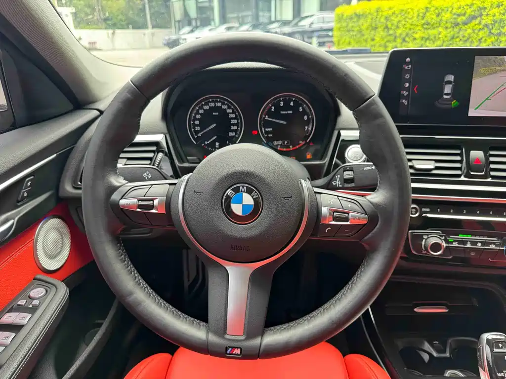BMW 1 Series 2023 — фото 12