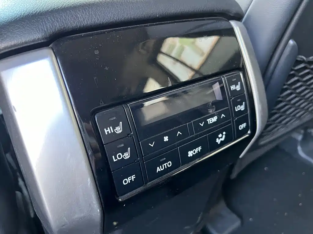 Toyota Prado 2019 — фото 13