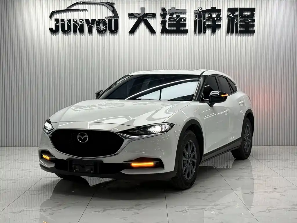 Mazda CX-4 2023 — фото 1