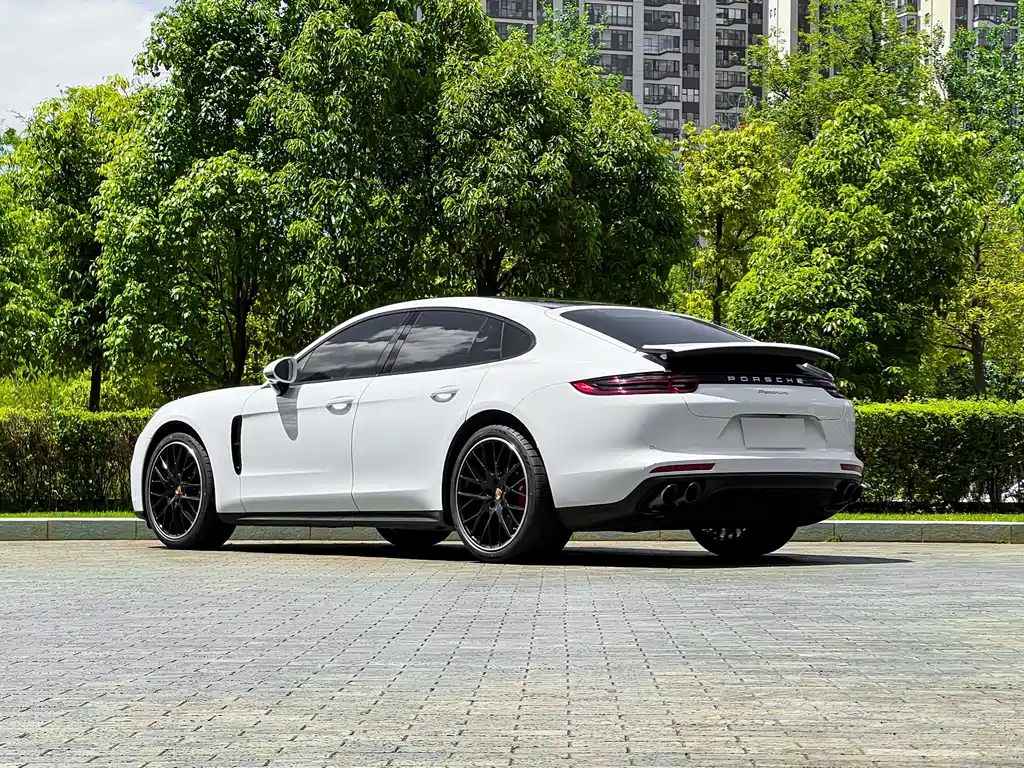Porsche Panamera 2017 — фото 4