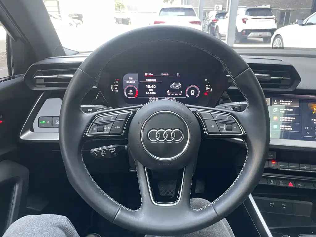 Audi A3 2023 — фото 9