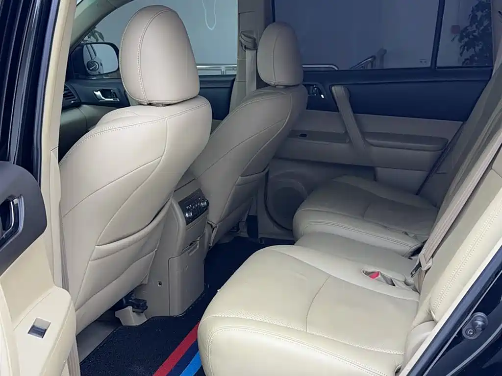 Toyota Highlander 2015 — фото 15