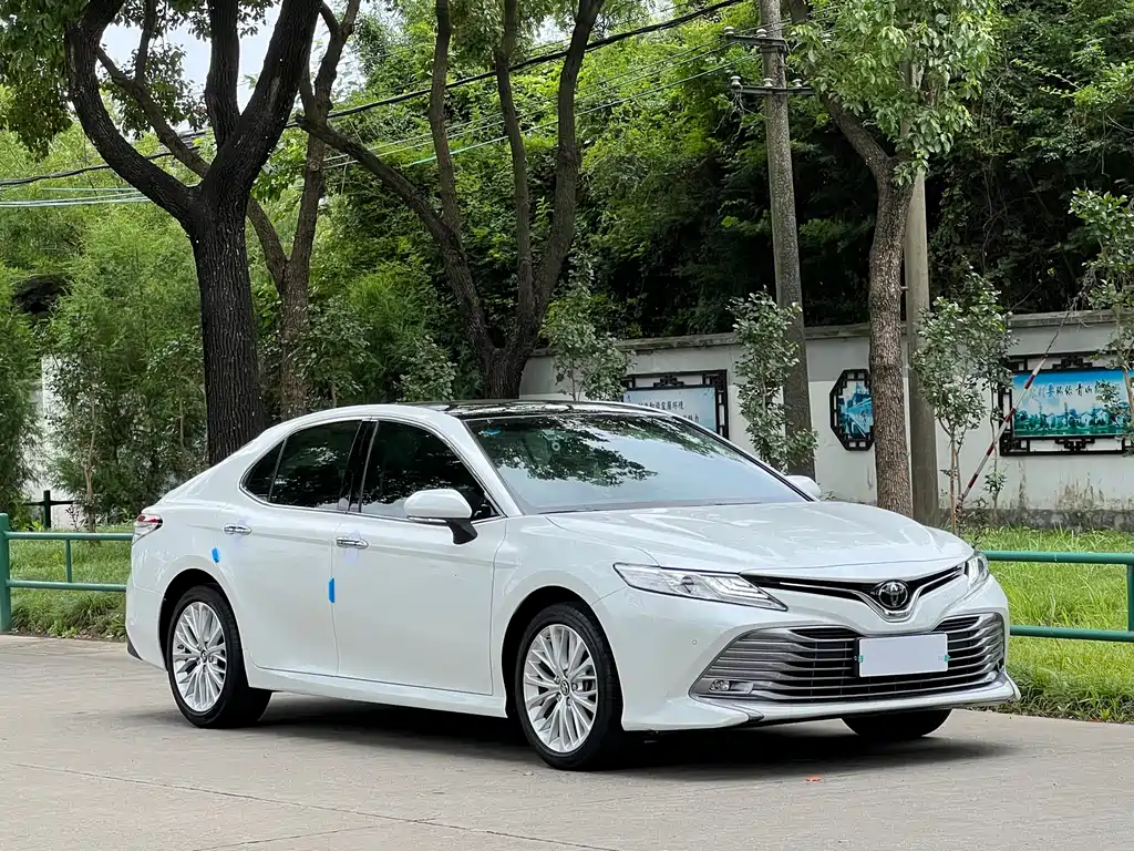 Toyota Camry 2019