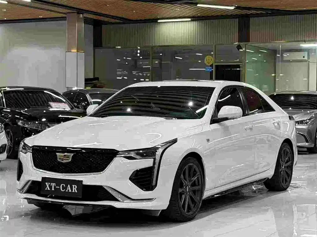 Cadillac CT4 2021 — фото 1