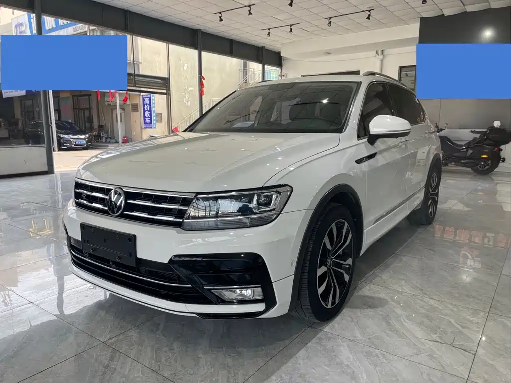 Volkswagen Tiguan L 2021 — фото 1