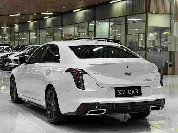 Cadillac CT4 2021