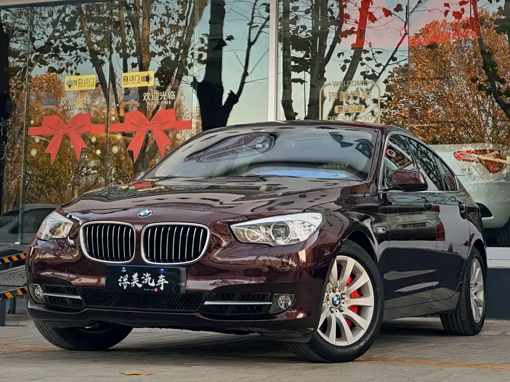 BMW 5 Series GT 2011 — фото 1
