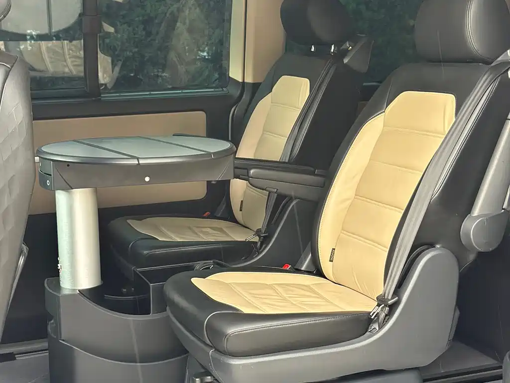 Volkswagen Multivan 2017 — фото 29