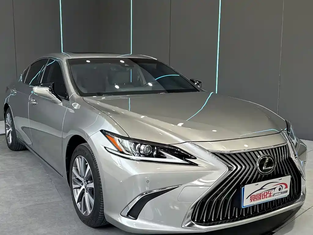 Lexus ES 2019 — фото 3