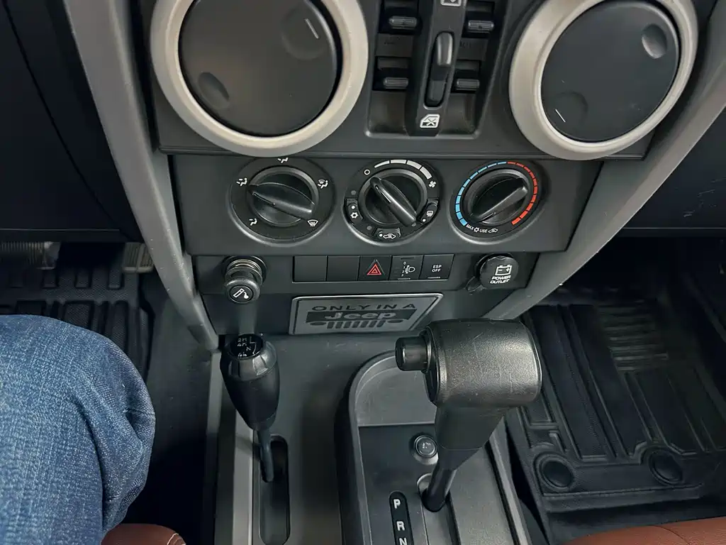 Jeep Wrangler 2008 — фото 19