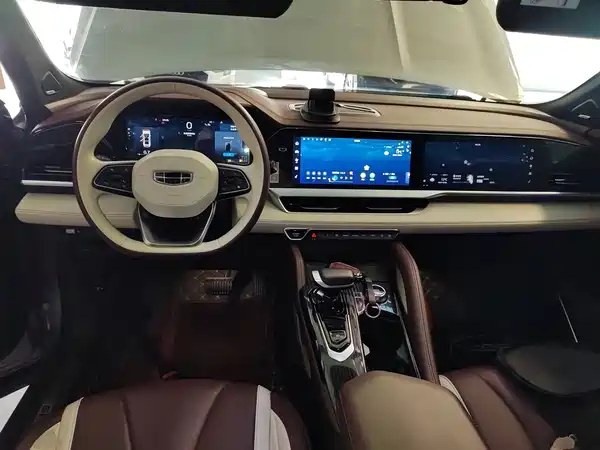 Geely Xingyue L 2023