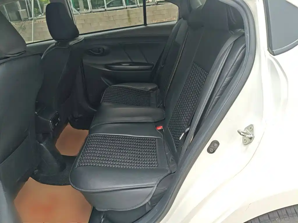 Toyota Vios 2015 — фото 17