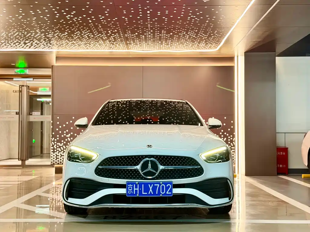Mercedes-Benz C-Class 2021