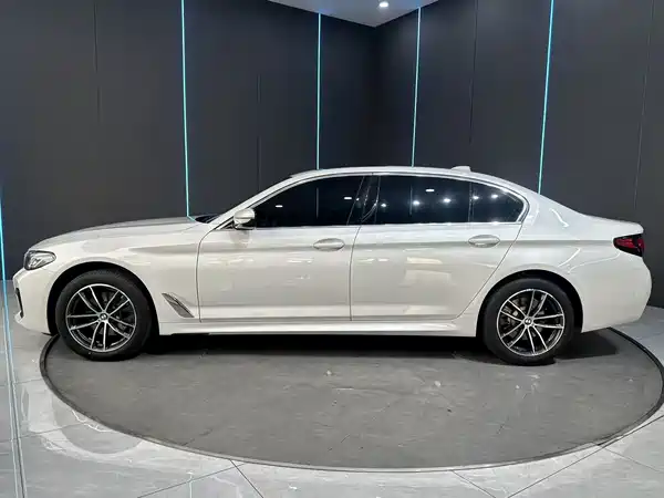 BMW 5 Series 2022